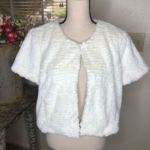 Cynthia Steffe Reagan Ivory Teddy Cropped Jacket - Picture 4 of 13